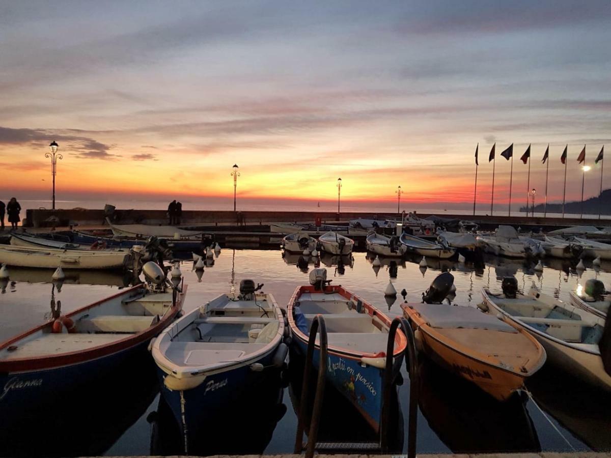 Appartamento Iris Garda  Dış mekan fotoğraf